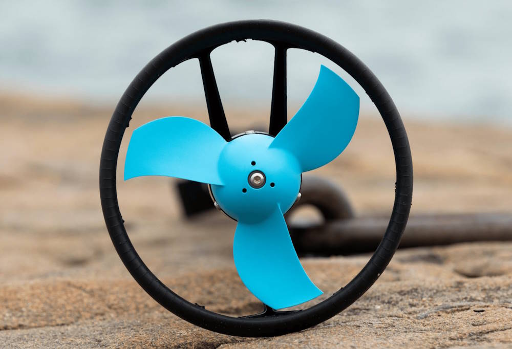Three-blade propeller